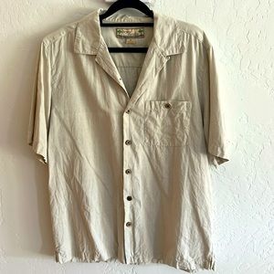 Shirt sleeve tan / khaki island vibe shirt